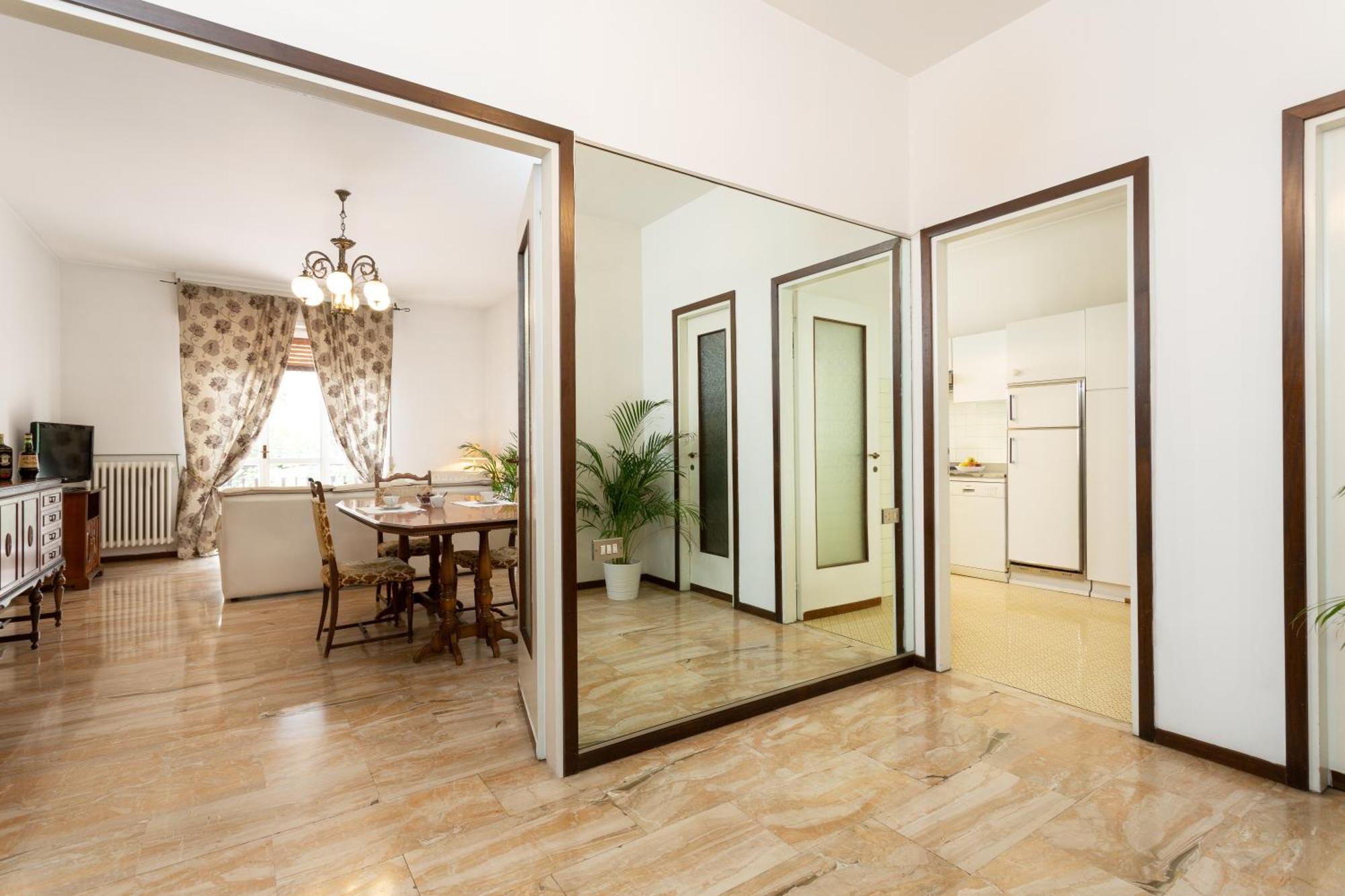 La Castellana Apartment Bergamo Luaran gambar